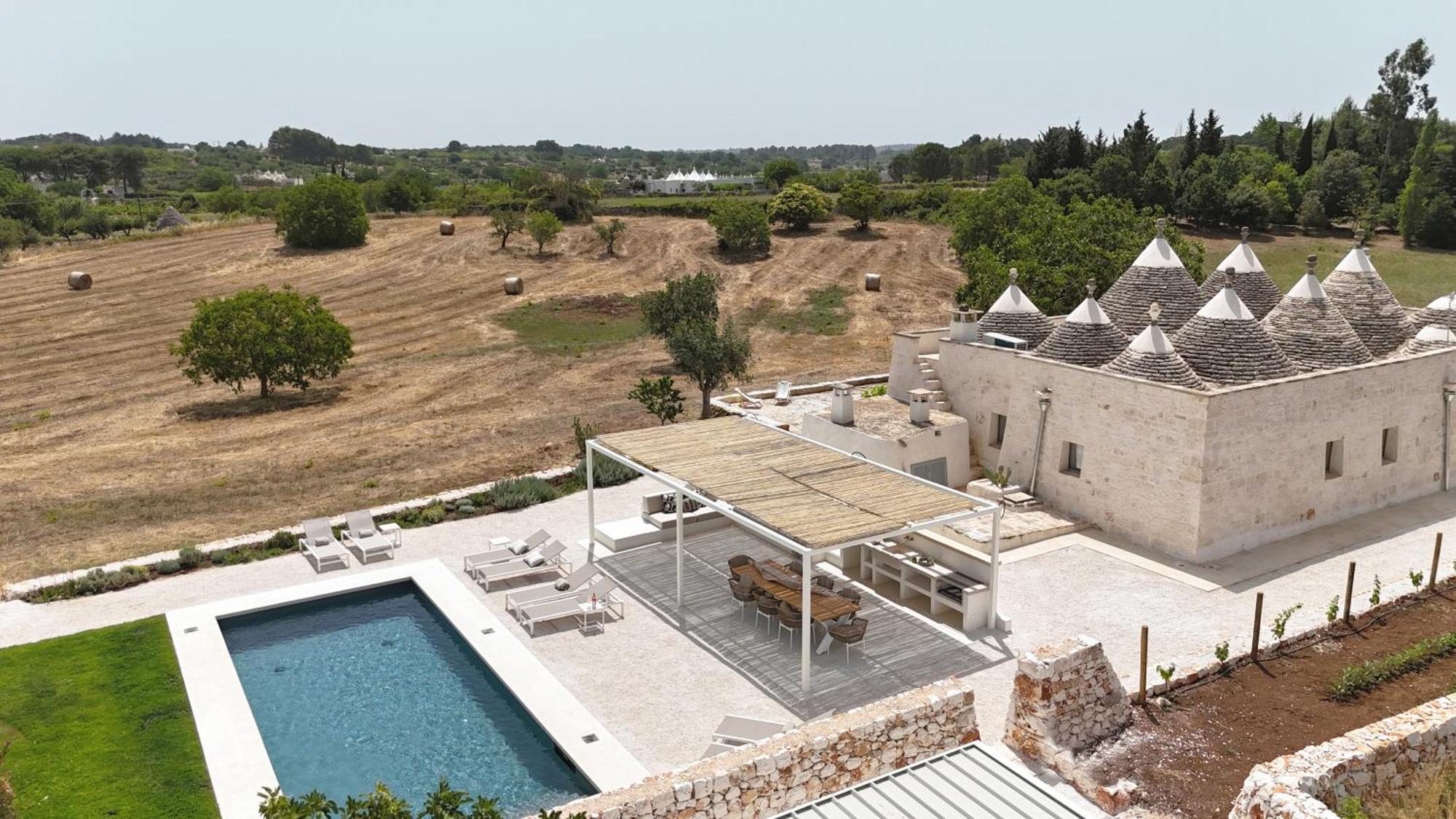 Td I Coni Di Pinure Trulli With Scenic Valley View Villa Martina Franca Buitenkant foto